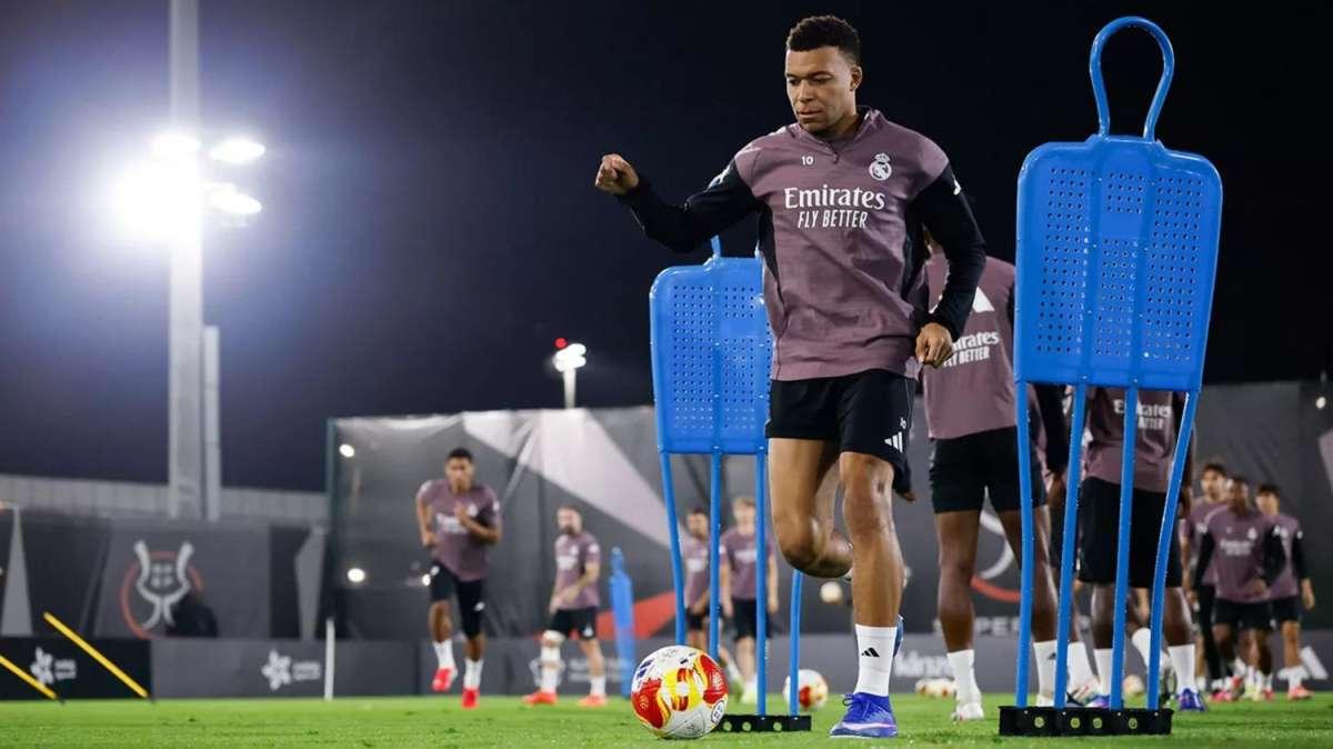 El Real Madrid intenta apurar: así va la recuperación de Mbappé