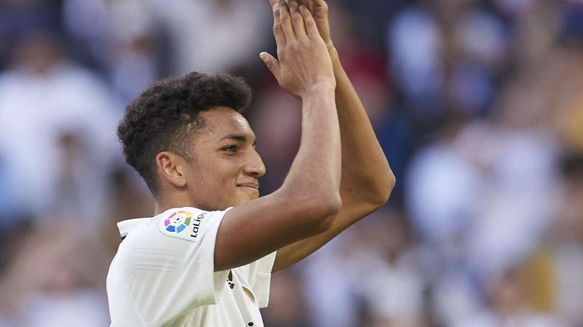 Un equipo de LaLiga contacta con Álvaro Rodríguez: la respuesta del Real Madrid
