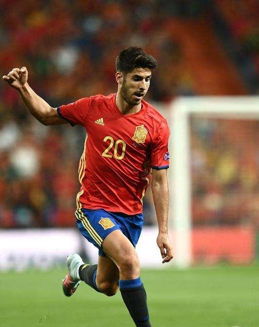 Asensio: "Me llamó Van Nistelrooy para que jugase con Holanda. Me querían a toda costa"