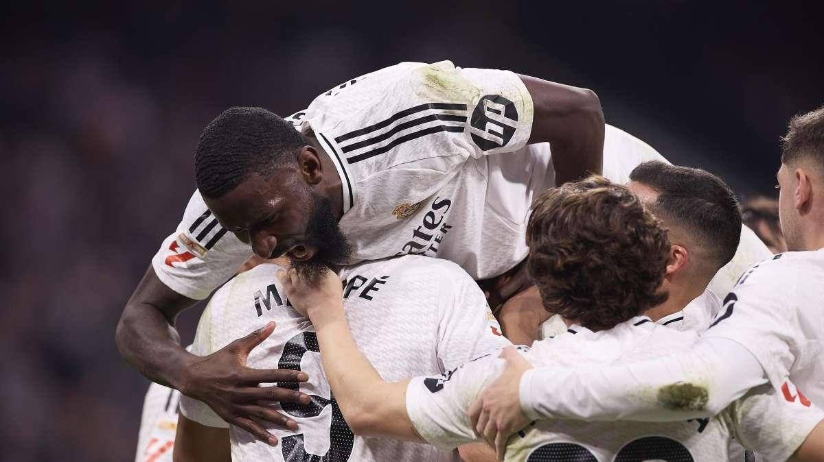 Revolución en el Real Madrid: cinco futbolistas saldrán del club en verano