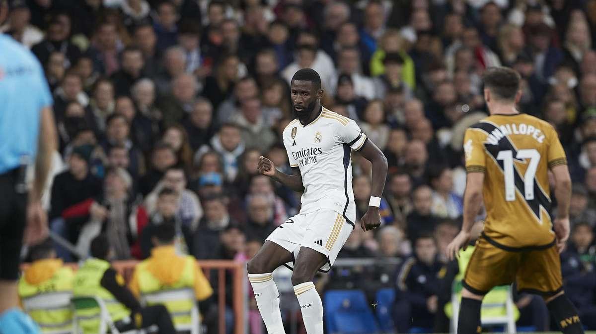 Rüdiger, una baja más para el choque ante el Valencia