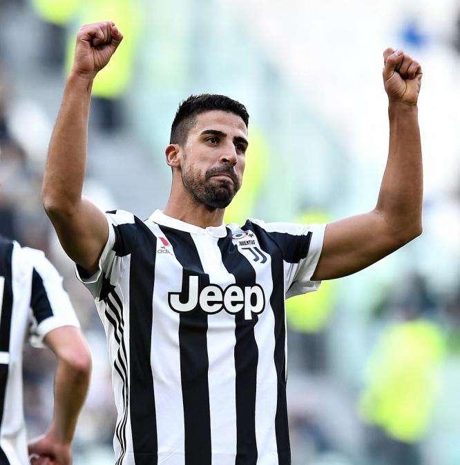 Khedira da el visto bueno a un objetivo blanco: "Es el más completo"