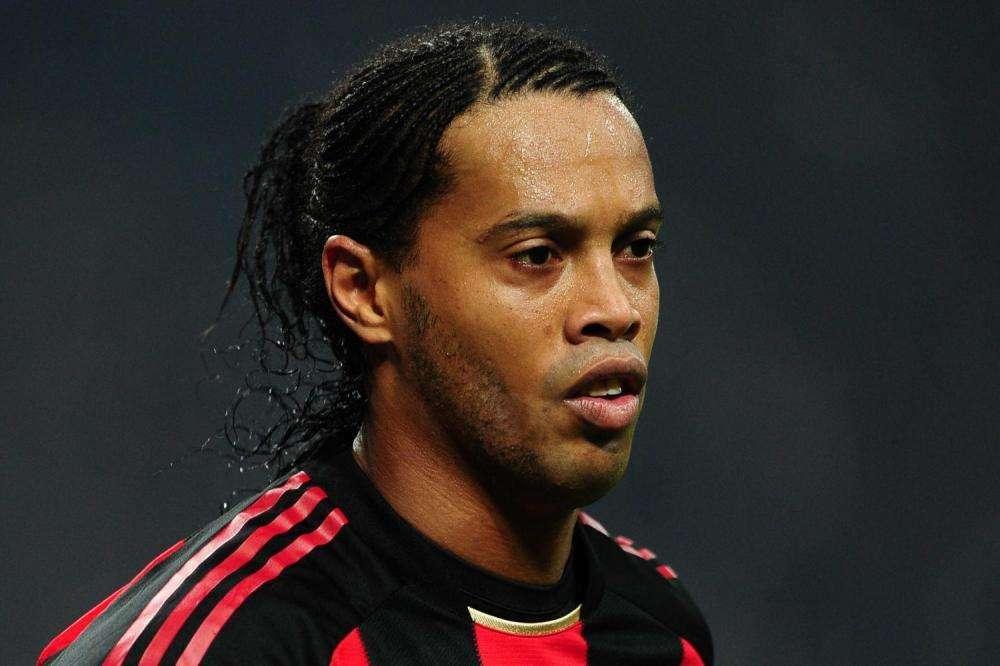 Ronaldinho no saldrá de la cárcel... de momento
