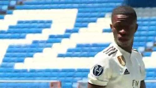 Vinicius: "He cumplido un sueño. Trabajaré para dar lo que el Madrid merece"