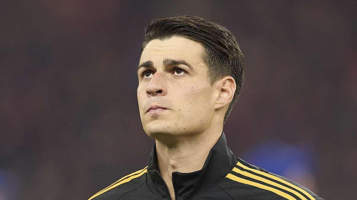 DOBLE CAMBIO EN EL REAL MADRID | Entran Kepa y Militão, salen Courtois y Nacho