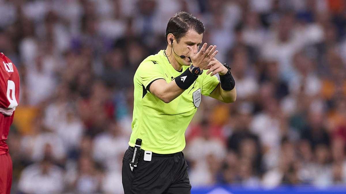 El árbitro fue protagonista al anular un penalti a Rüdiger: ¿acertó?