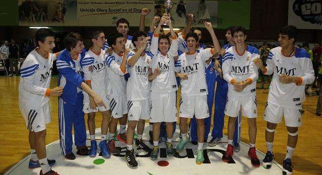 El Madrid revalida su título de campeón de la Minicopa