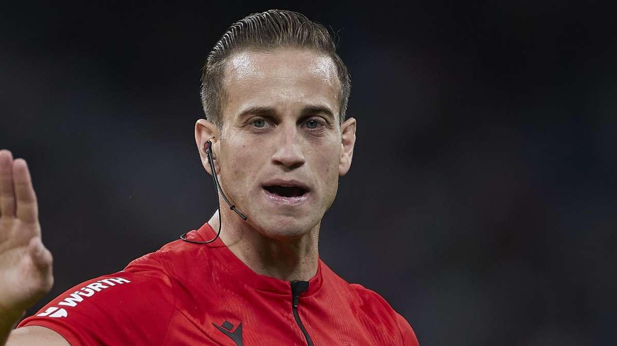 Ya hay árbitro para el Atlético - Real Madrid: habrá estreno en el derbi