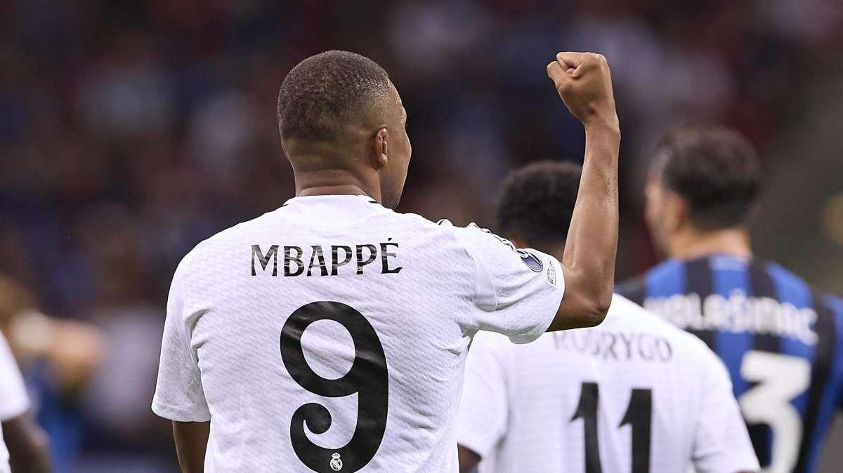 El día más especial de Kylian Mbappé: gol y título en su primer partido de blanco