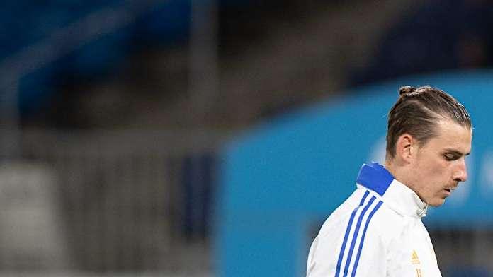 Ancelotti: "La baja de Lunin es médica, no podía mover el brazo"
