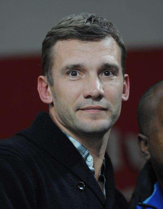 Shevchenko: "Zidane ha hecho un excelente trabajo, ha demostrado ser un entrenador de éxito. Con Ancelotti..."