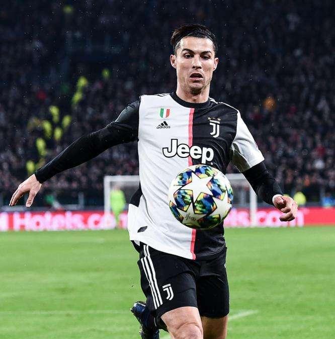 "¿Cristiano? Uno tiene que comportarse como un futbolista y un señor" 