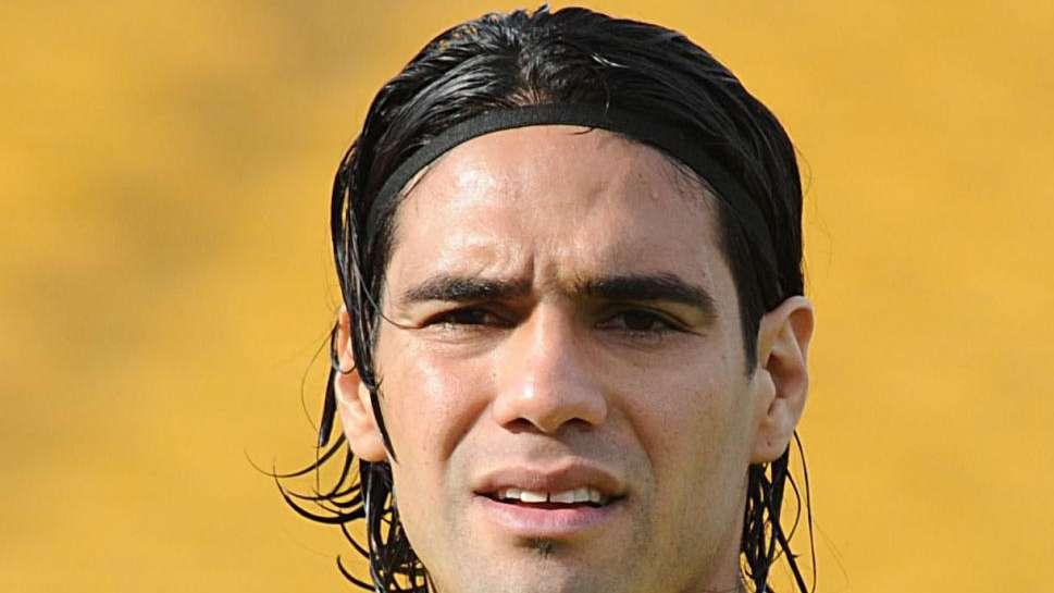 AS: El Madrid reserva el '9' para Falcao
