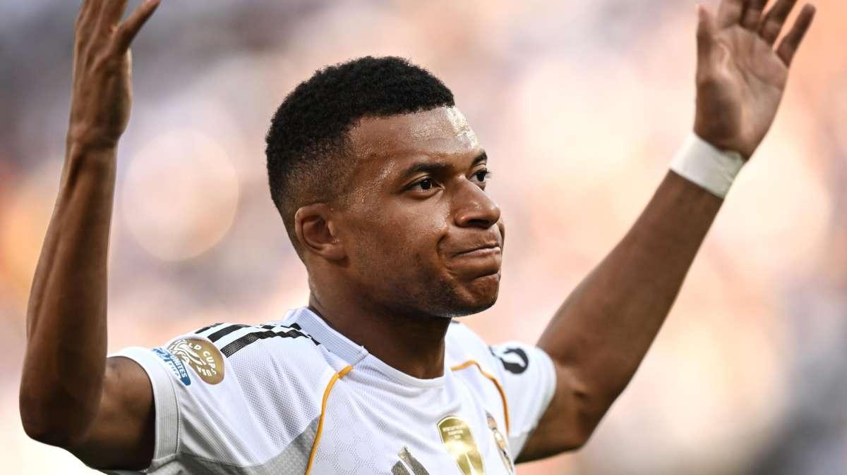 Atención: Kylian Mbappé toma el mando y ficha a su nuevo entrenador