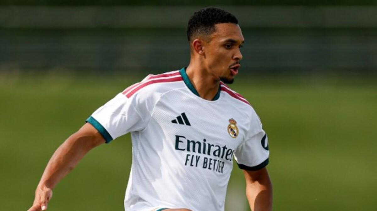 El Liverpool explora la vuelta de Trent Alexander-Arnold