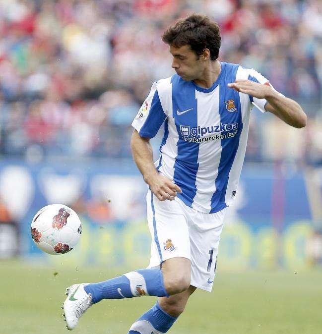 A Xabi Prieto le resulta 'curioso' el excesivo descanso del FC Barcelona
