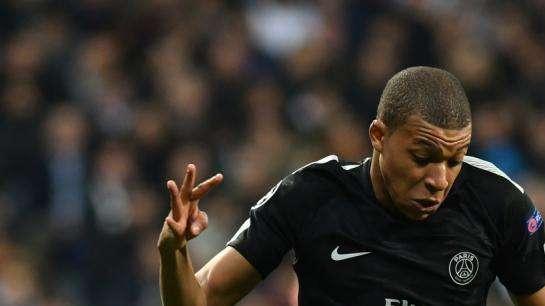 El primer entrenador de Mbappé: "No era de ningún equipo, amaba a Cristiano"