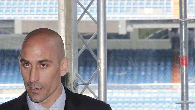Fichajes Real Madrid | El Barcelona se suma a la puja por el sustituto de Marcelo