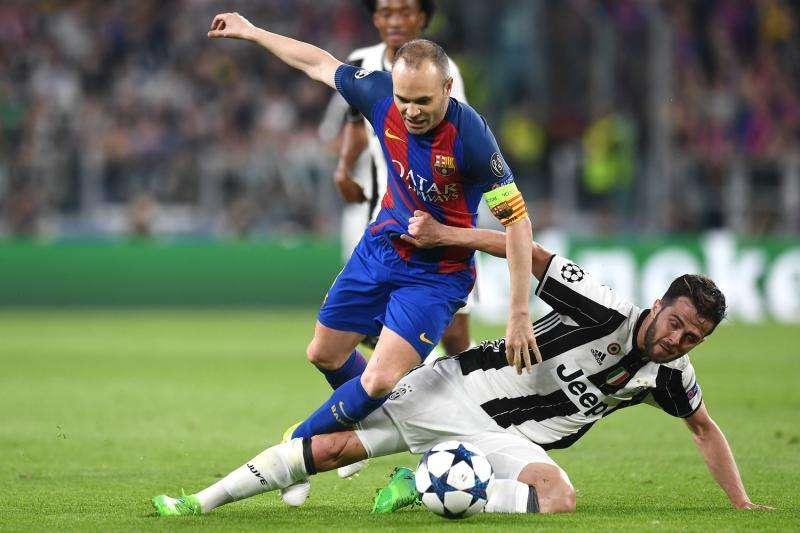Valverde habla sobre la posible renovación de Iniesta: "Es dueño de su futuro. Mi intención..."