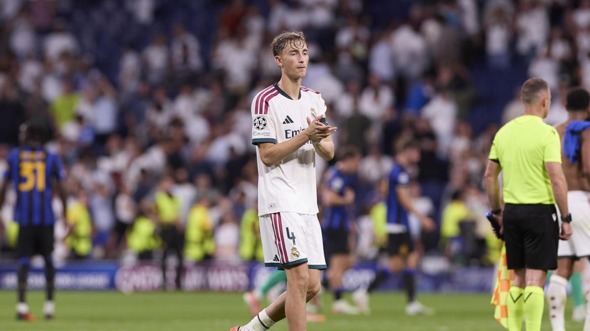Huijsen desvela lo que Mourinho hace con él en el Real Madrid: "Me empuja muy fuerte"