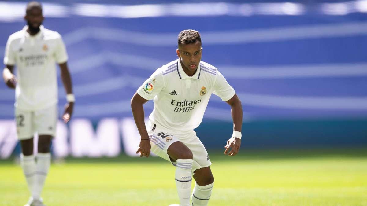 ¿Dónde prefiere jugar Rodrygo, en banda o de '9'? El jugador del Real Madrid responde