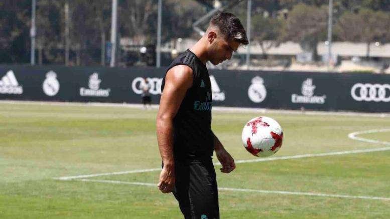 FOTO - Asensio ya toca balón y se prepara para la nueva temporada