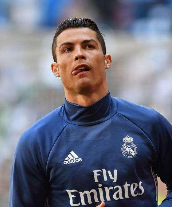 Maldini cambiaría la BBC: "Cristiano debería jugar de '9' y Bale no se merece ser titular"