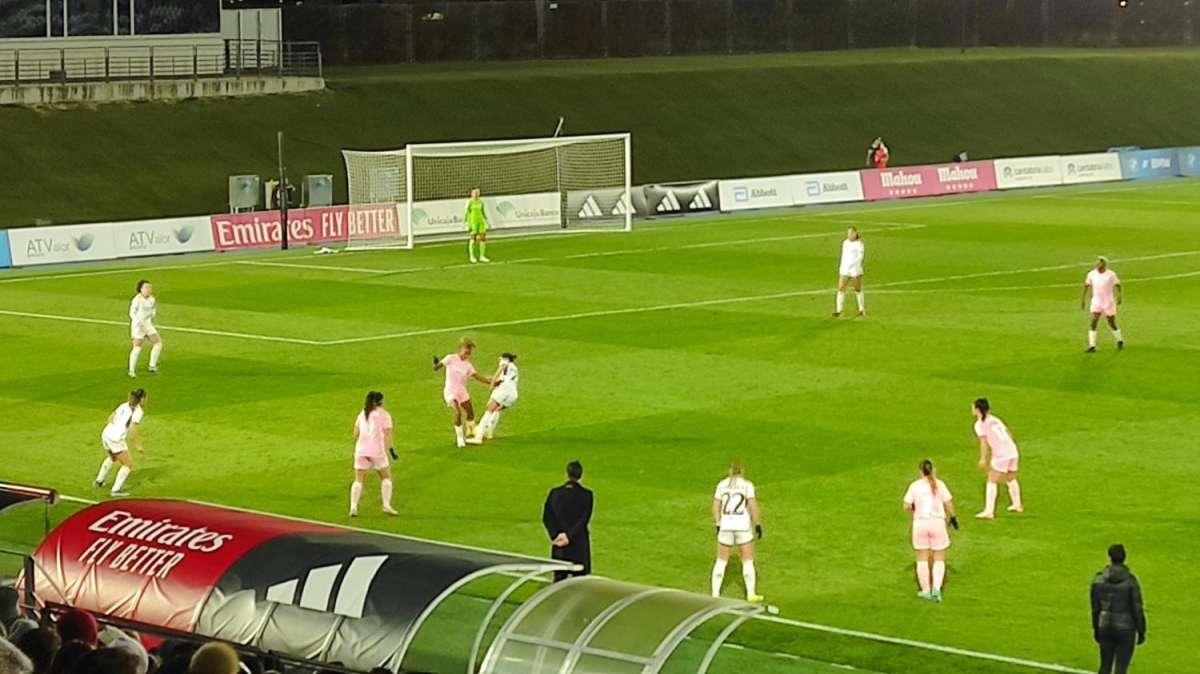 Real Madrid Femenino 2-1 Madrid CFF: agónico triunfo madridista en el descuento