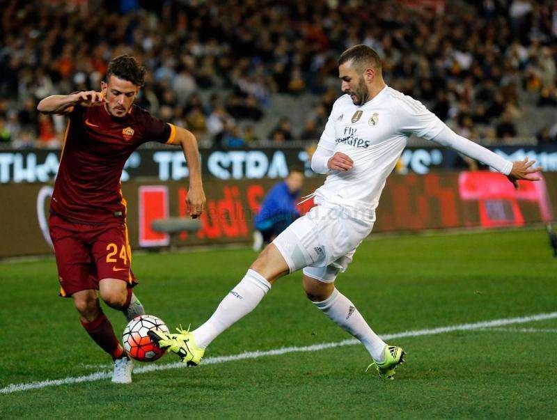 El Confidencial: Benzema puede tomar la puerta de salida