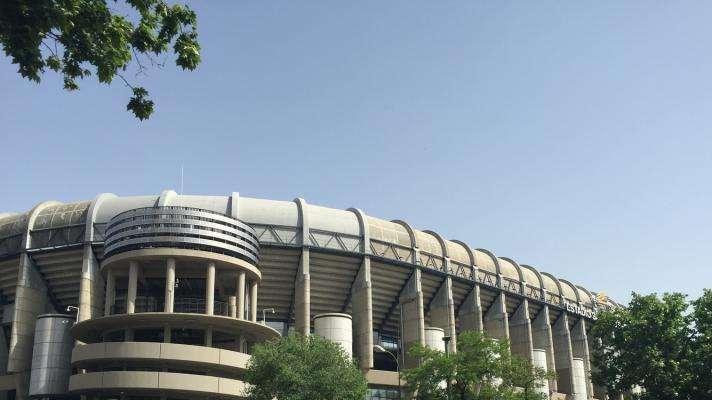 Multa de 4.000 euros por insultar a dos mujeres policías durante el Trofeo Bernabéu