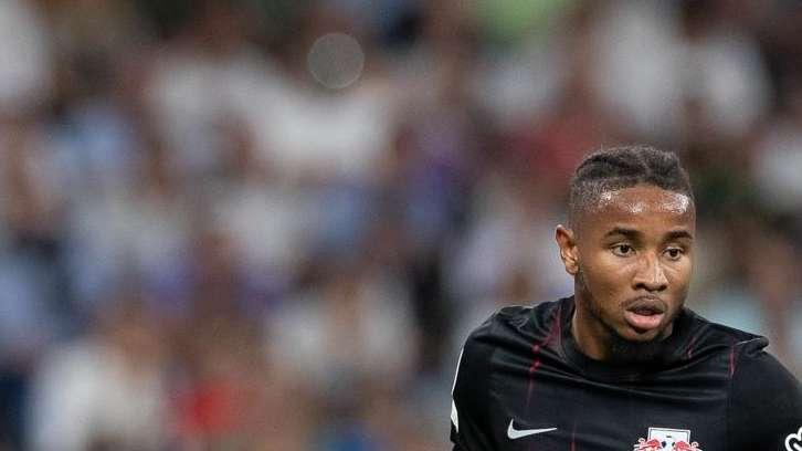 Nkunku se aleja del Real Madrid: un gigante europeo ya ha atado su fichaje
