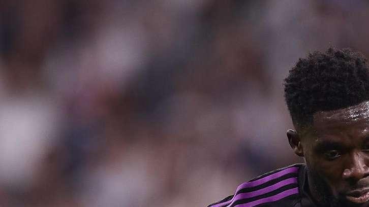 Mercado de fichajes, en directo | El nuevo estatus de Davies, la renovación de un futurible del Real Madrid...