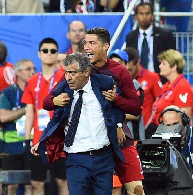 Fernando Santos: "Cristiano sabe cómo refinar su capacidad y envejecer bien"