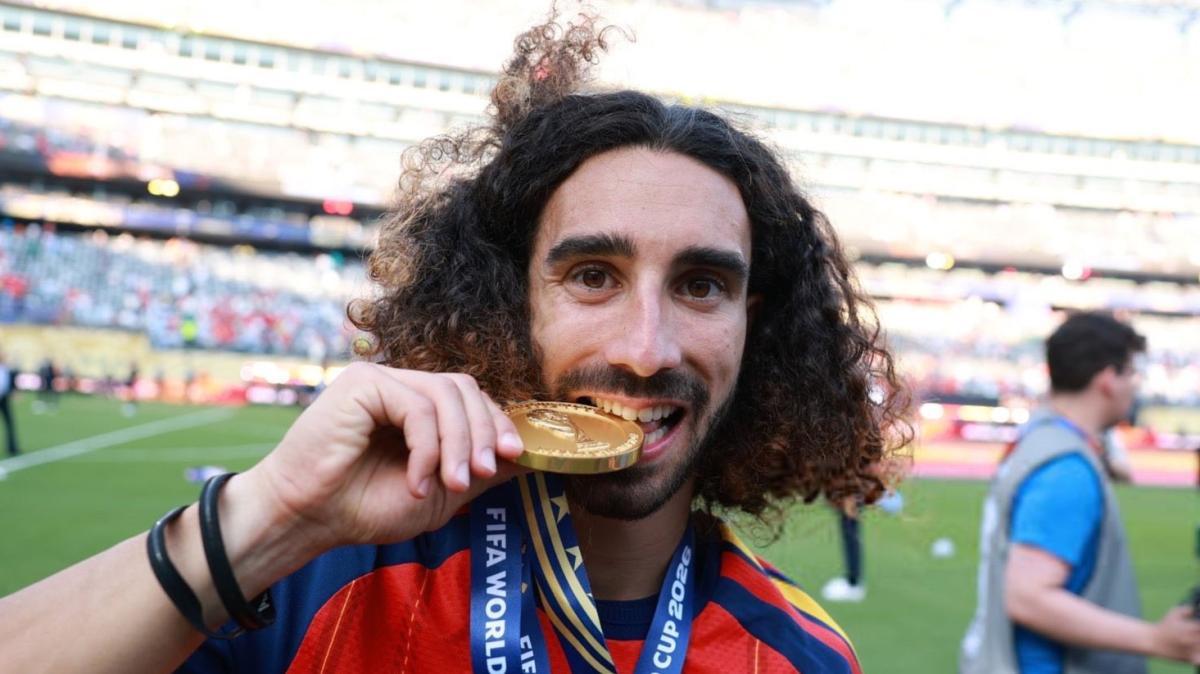 El primer día de Cucurella: "Quiero vivir las noches mágicas del Bernabéu"
