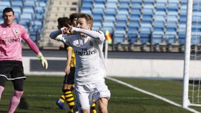 CRÓNICA: El Castilla golea y afianza el liderato