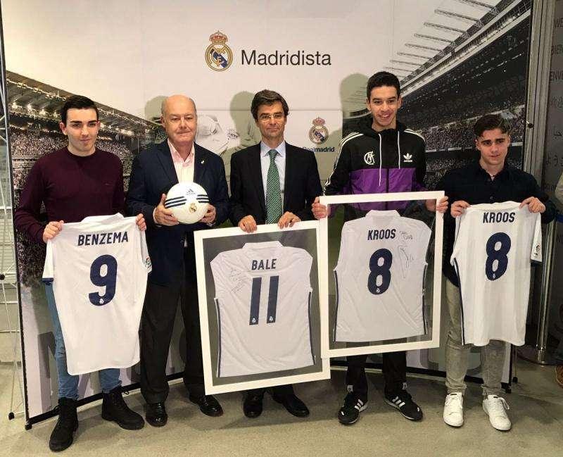 FOTO - Varios socios afortunados disfrutaron de una mañana con sus ídolos