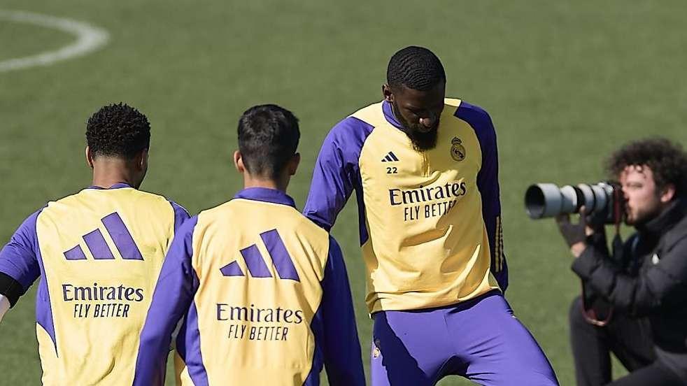 Las mejores imágenes del último entrenamiento del Real Madrid: Bellingham, Joselu...