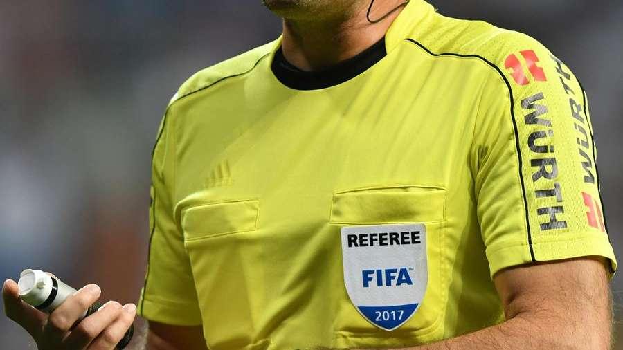Sigue la polémica arbitral en el fútbol español: los clubes no entienden nada