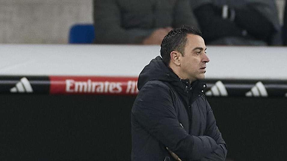 Revolución en el '11' de Xavi: sorpresón con Cancelo y misión para Araújo