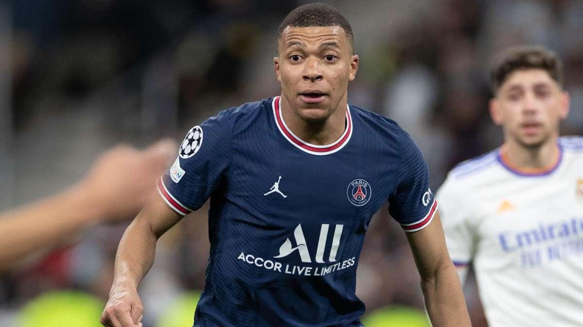Ancelotti lanzó un mensaje a Mbappé tras su visita exprés a la capital 