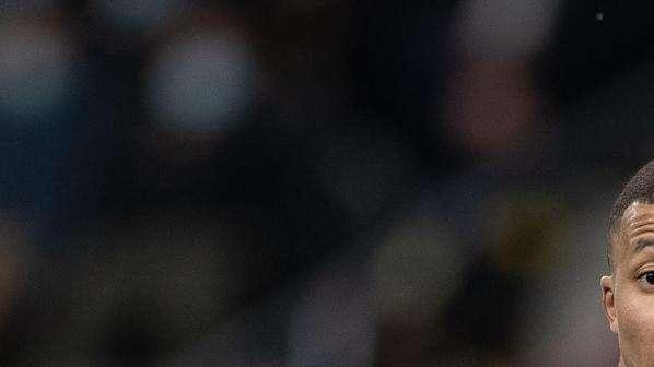 Mbappé hablará con su entorno este viernes, según Fabrizio Romano
