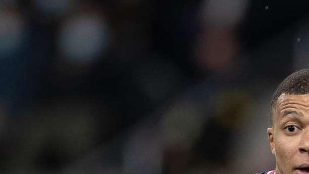 Nacho: "Si por mi fuera, que Mbappé venga este año"