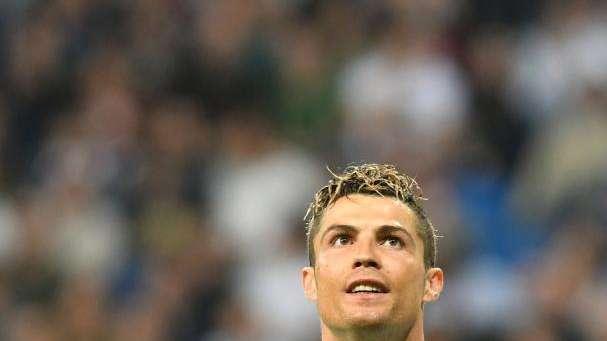 FOTO - El Livorno 'vacila' a la Juventus: "Existe sólo un Cristiano y lo tenemos nosotros"
