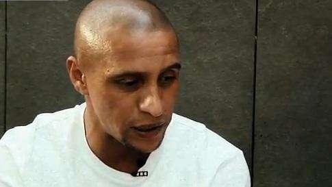 Roberto Carlos visita la escuela de la Fundación Real Madrid de Jaén