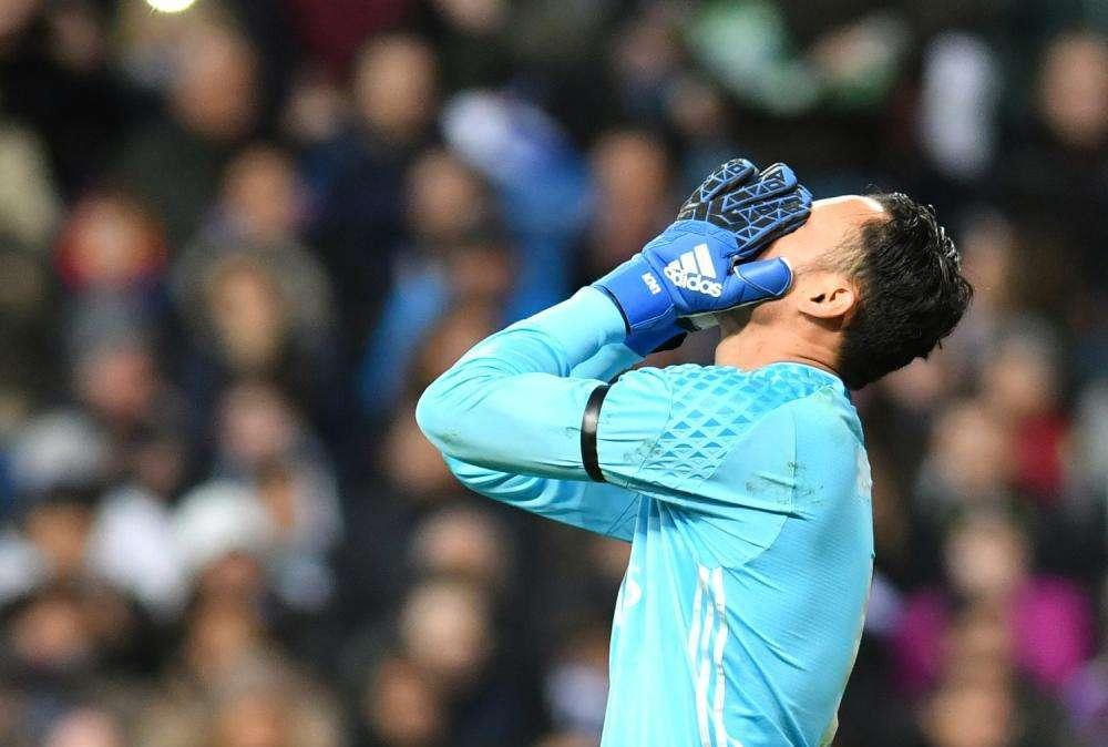 Keylor Navas se aleja del Paris Saint Germain por 'culpa' de De Gea