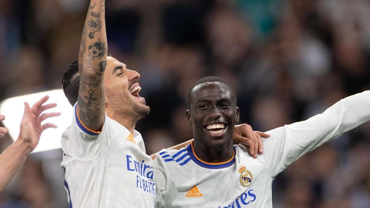 FOTO | Una leyenda del FC Barcelona se rinde al Real Madrid