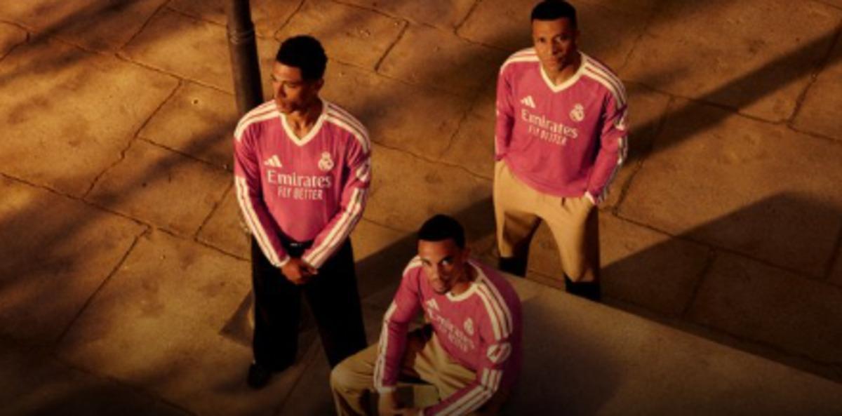 Presentada la tercera camiseta del Real Madrid: completamente rosa y se estrena esta misma noche