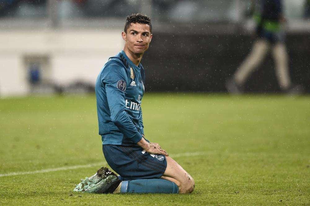 AS - CR7 quiere que el Madrid pague su deuda con hacienda, pero el club no lo hará por dos razones