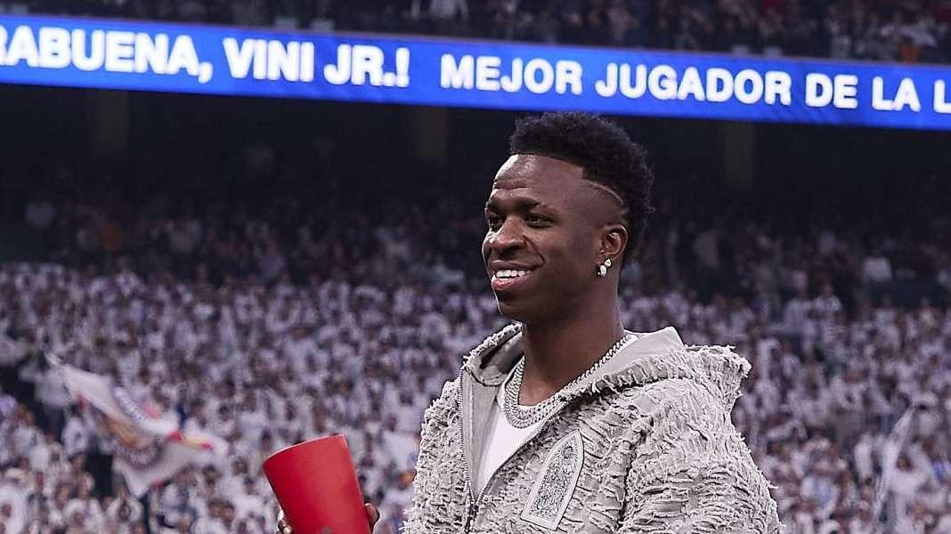 Tensión en Mestalla: insultos a Vinicius y al Real Madrid antes del homenaje