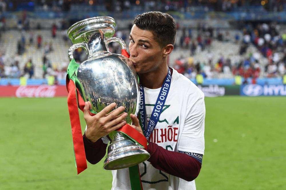 Guedes, a los pies de Cristiano: "Es clave para todos los compañeros. Es el mejor del mundo"